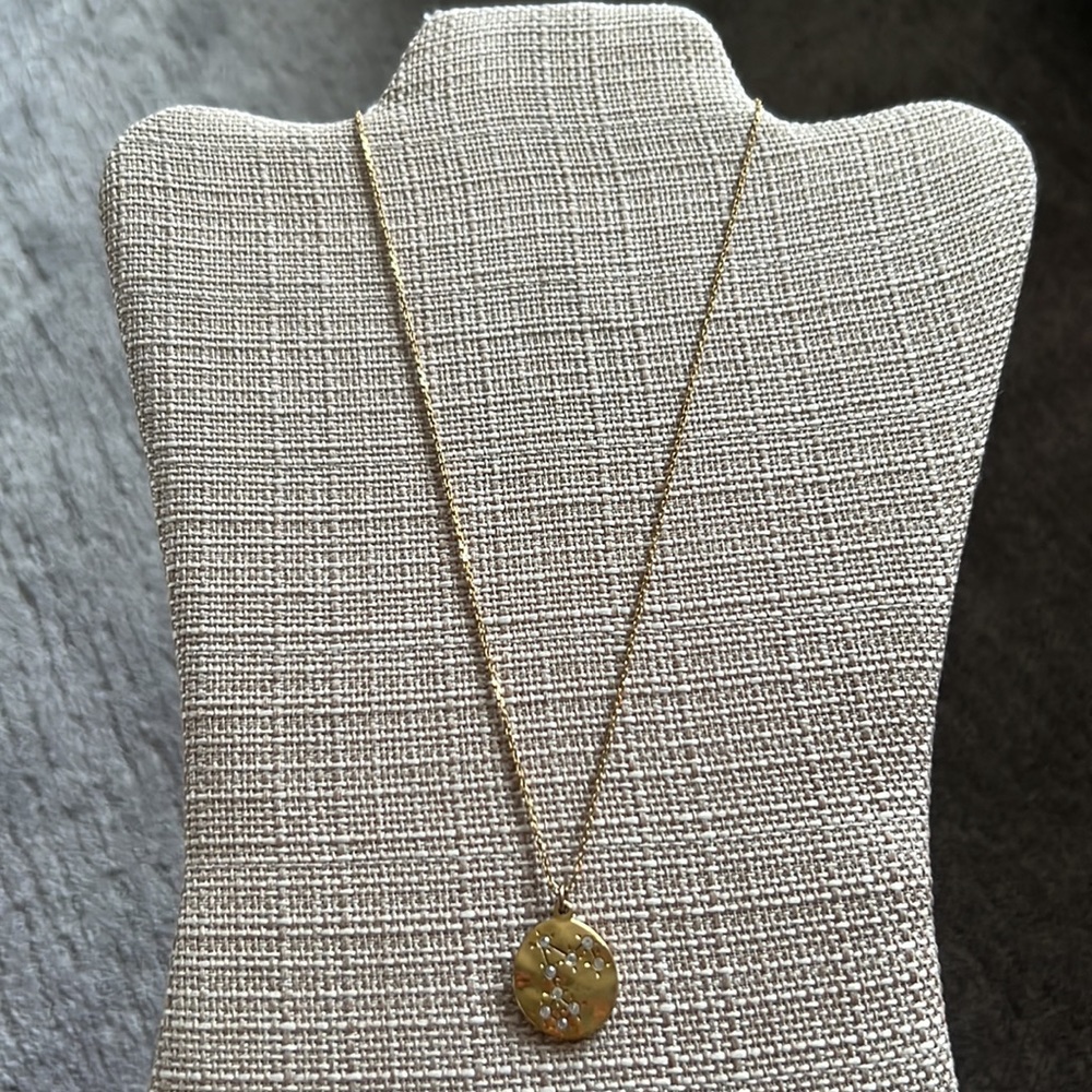 GUC BCBGMax Azria Gold Pisces Constellation Necklace